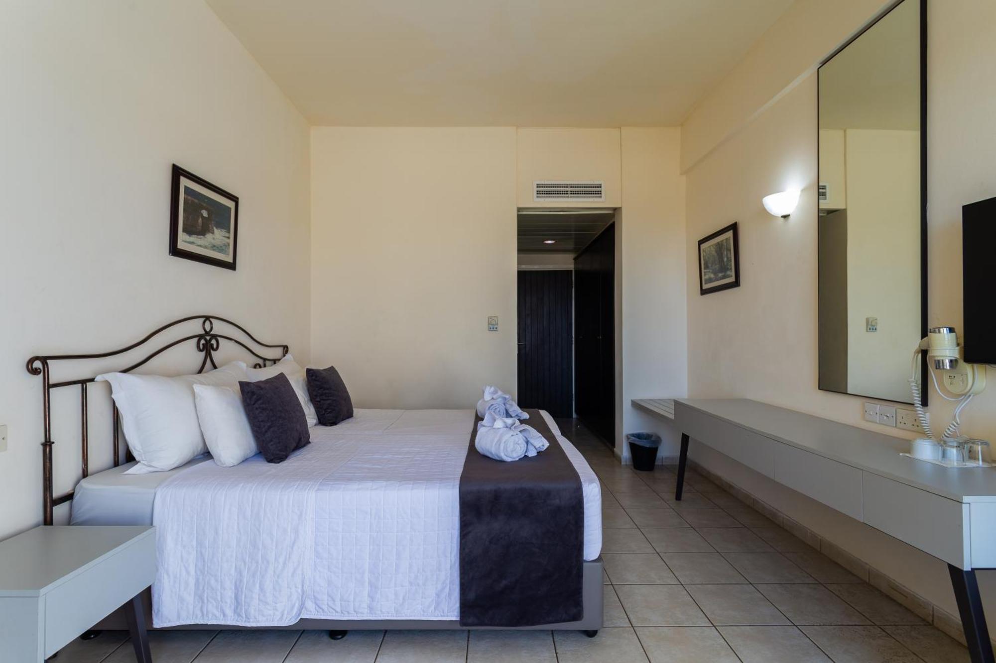Piere - Anne Beach Hotel Ayia Napa Eksteriør billede